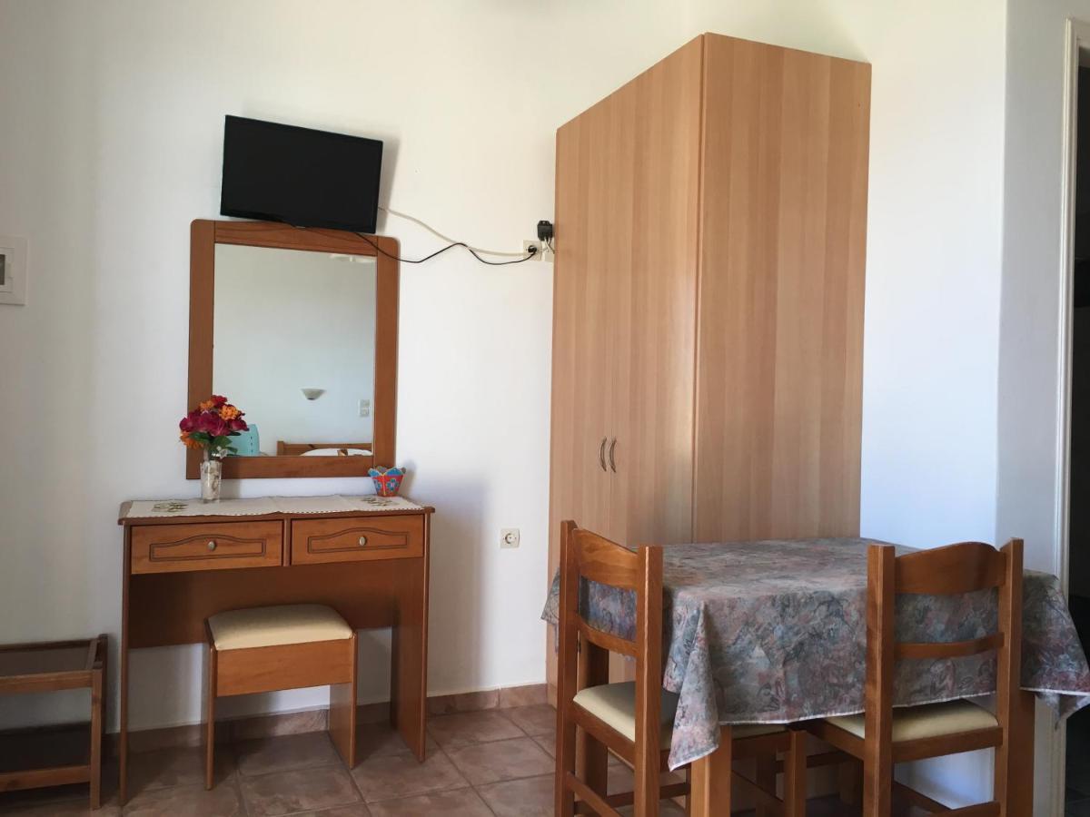 Eugenia Travasarou Sea View Appartments Diakofti Bagian luar foto