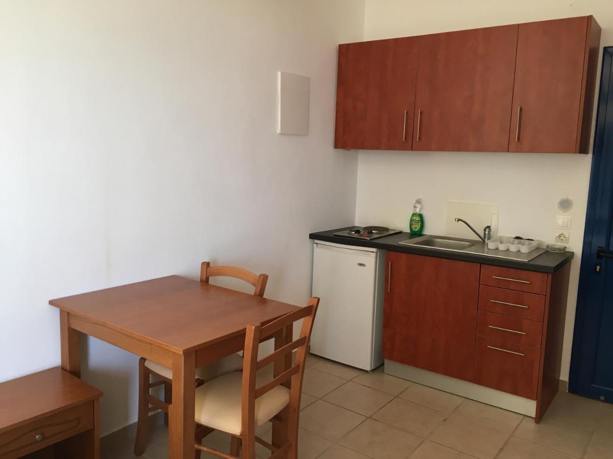 Eugenia Travasarou Sea View Appartments Diakofti Bagian luar foto