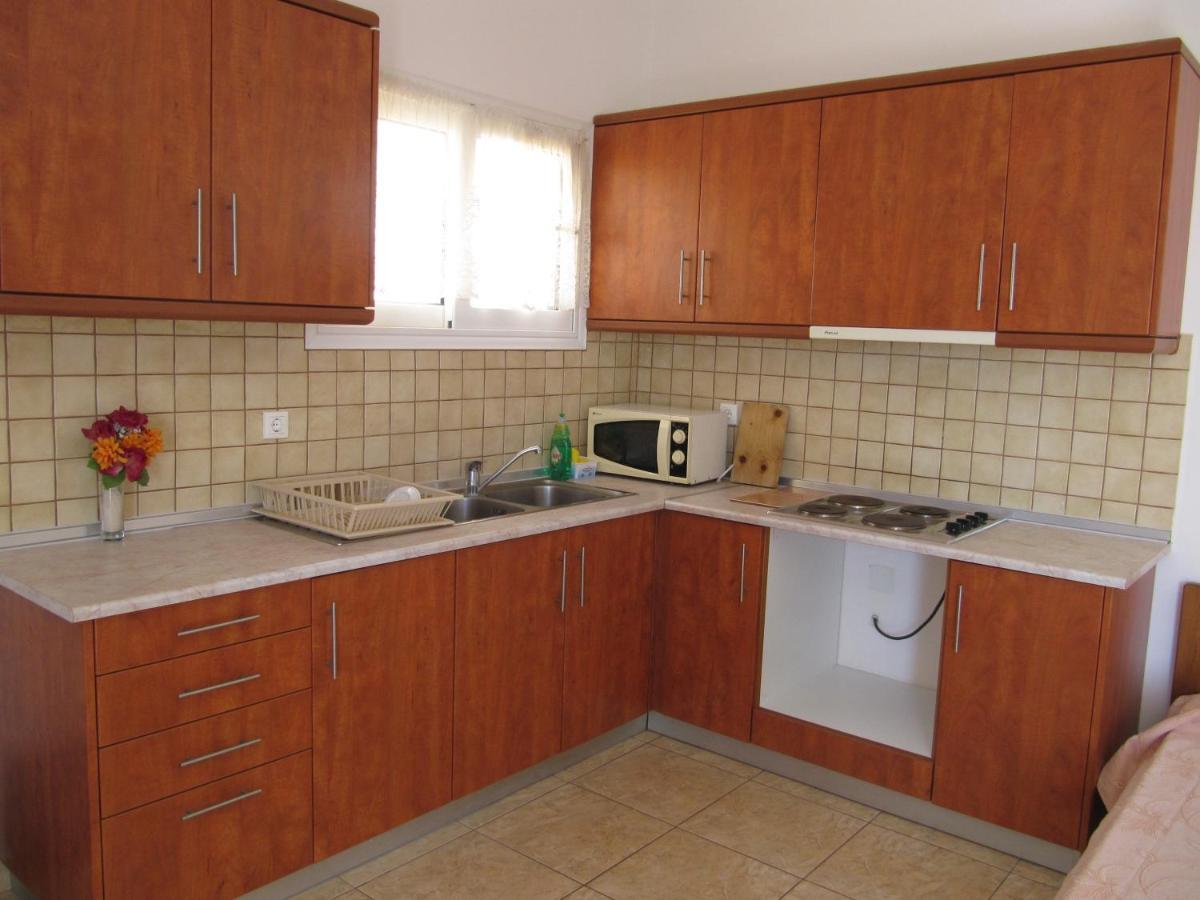Eugenia Travasarou Sea View Appartments Diakofti Bagian luar foto