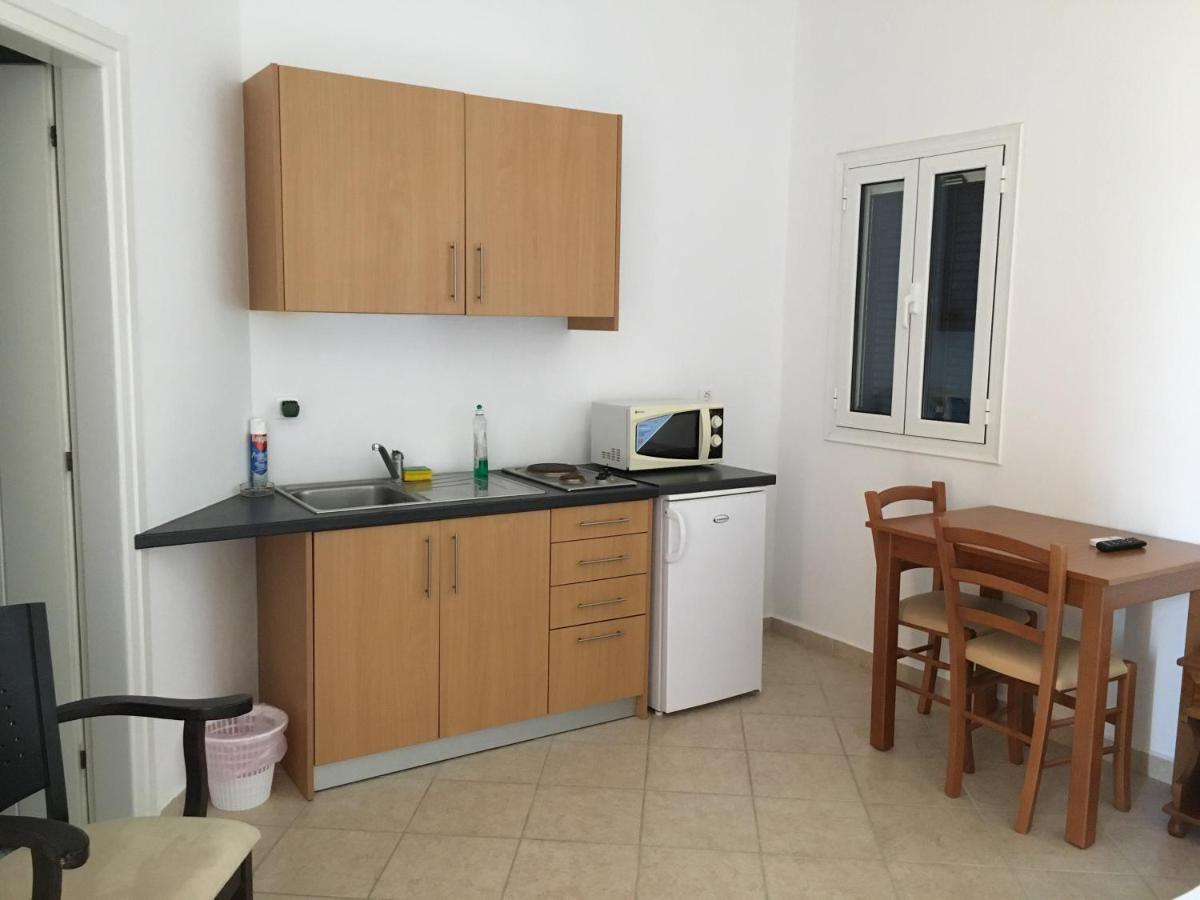 Eugenia Travasarou Sea View Appartments Diakofti Bagian luar foto